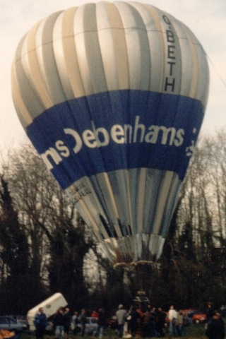 Balloon G-BETH, \\\\\\\\\\\\\\\'Debenhams 1\\\\\\\\\\\\\\\' inflated