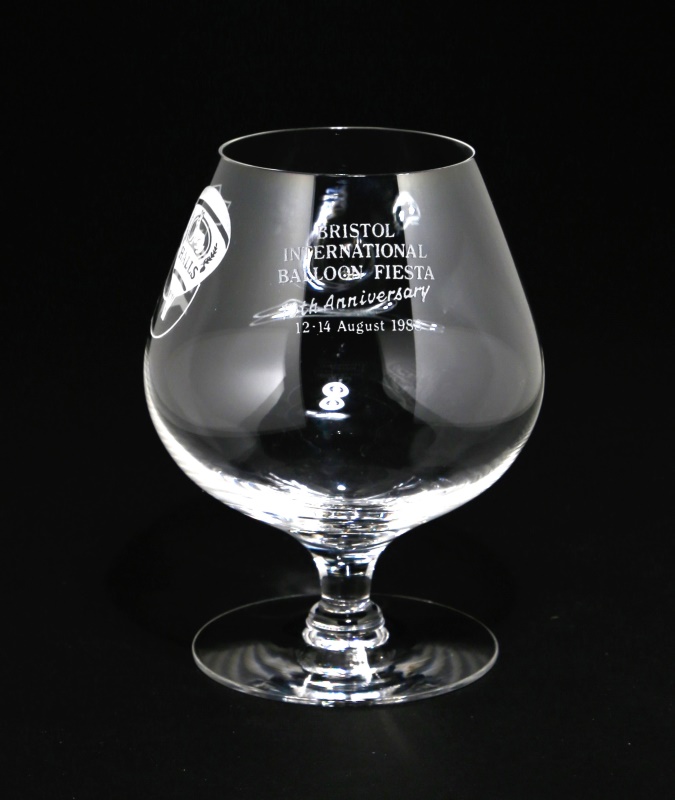 Side of the glass engraved with the event name and date. 