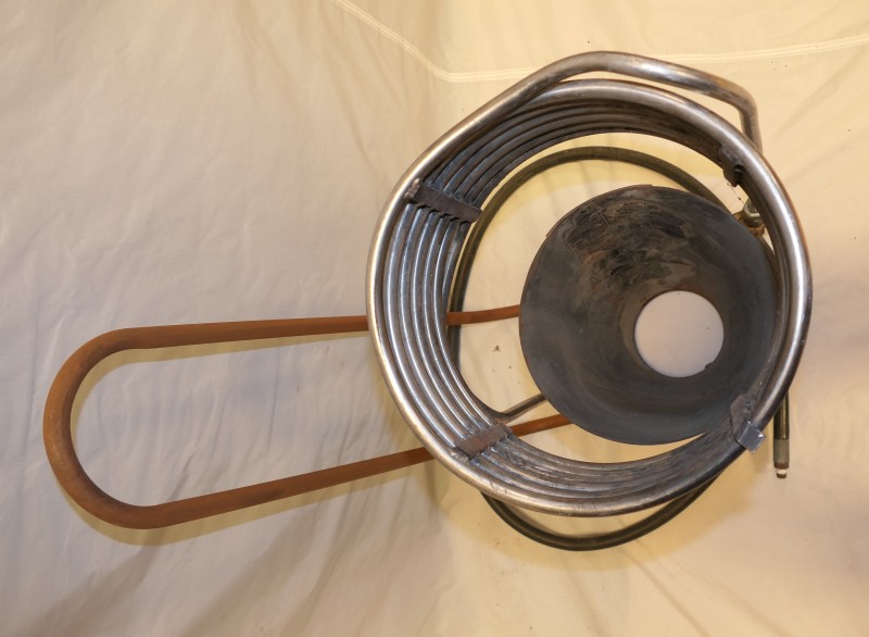 View from top down to the burner, to show there are no components inside the metal cone.